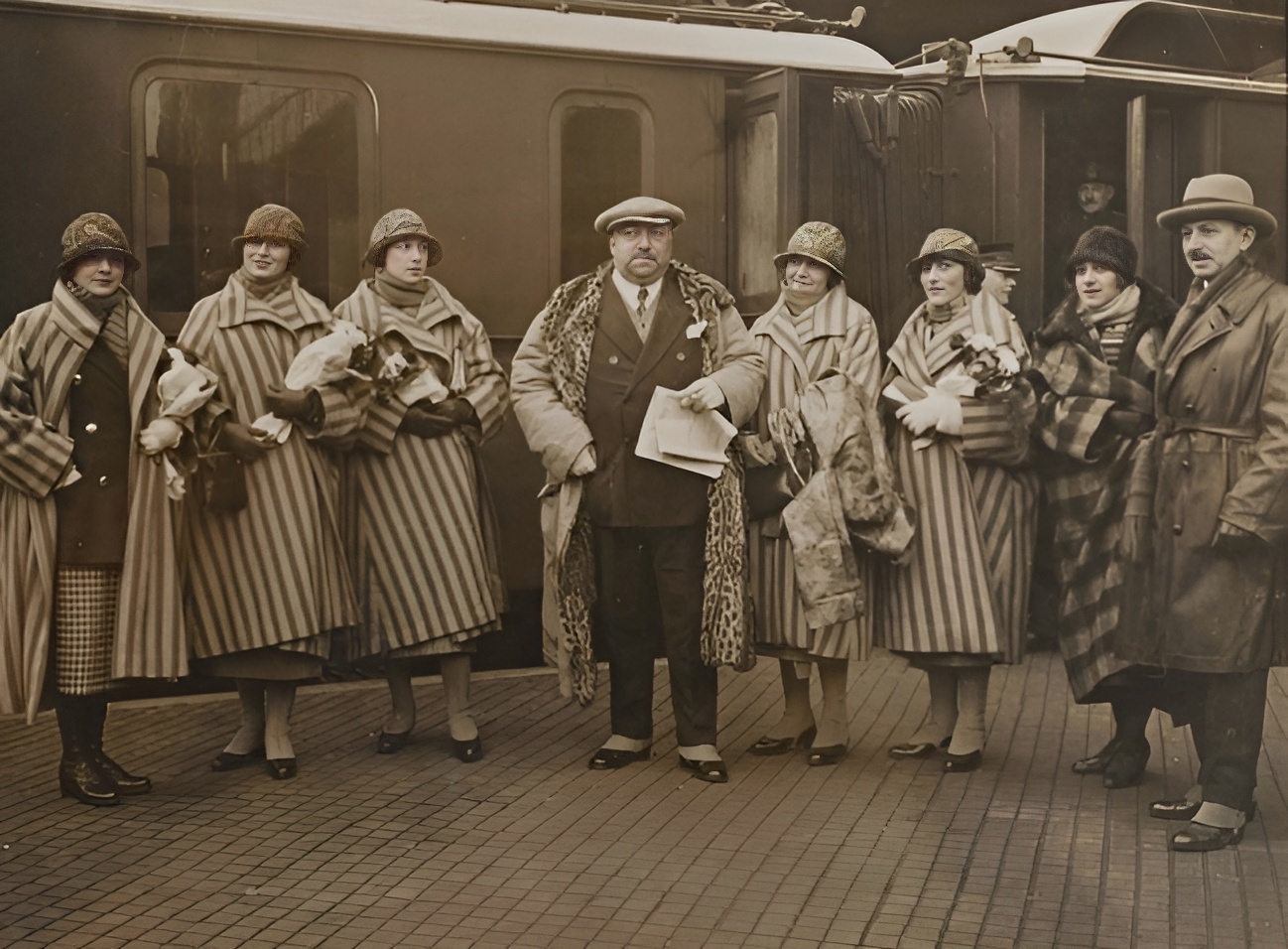 How People Dressed in the Early 20th Century: A Photo Compilation